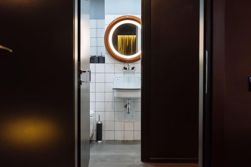 Luxury Downtown Lejlighed Bukarest Eksteriør billede